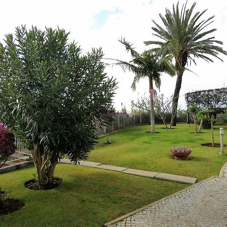 Finest Rentals - Beachfront Penthouse Funchal  Zimmer foto