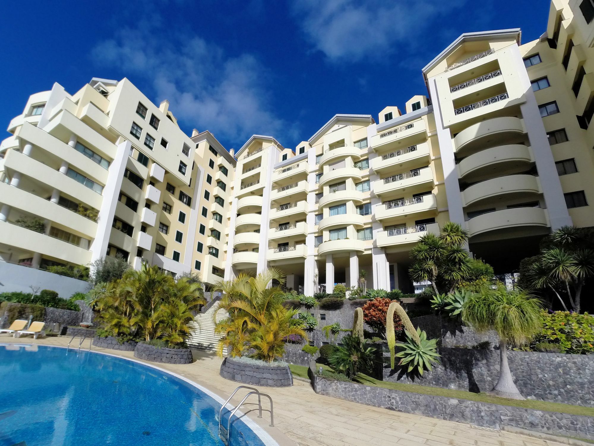 Finest Rentals - Beachfront Penthouse Funchal  Exterior foto